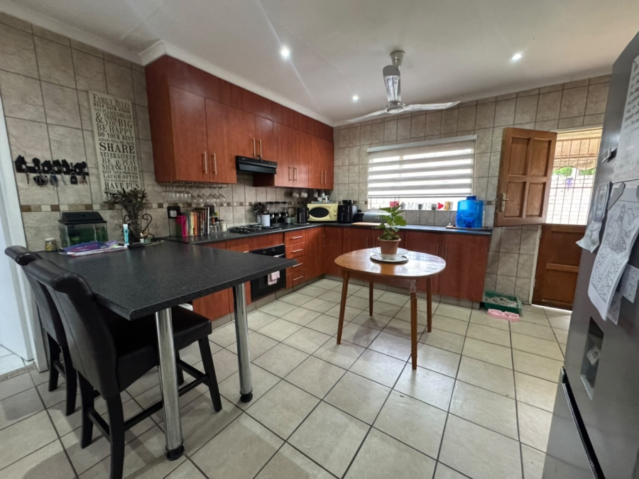 3 Bedroom Property for Sale in Songloed North West